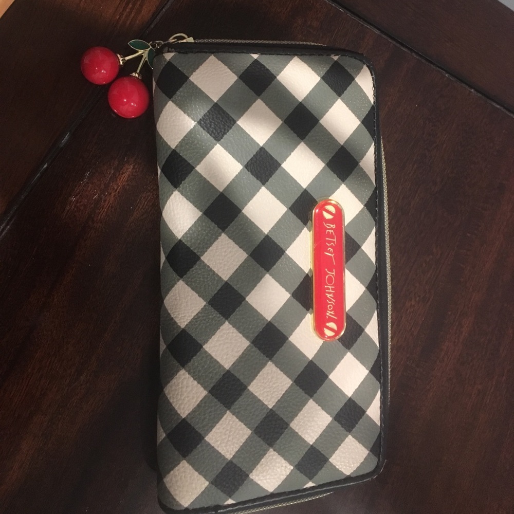 Betsy Johnson wallet